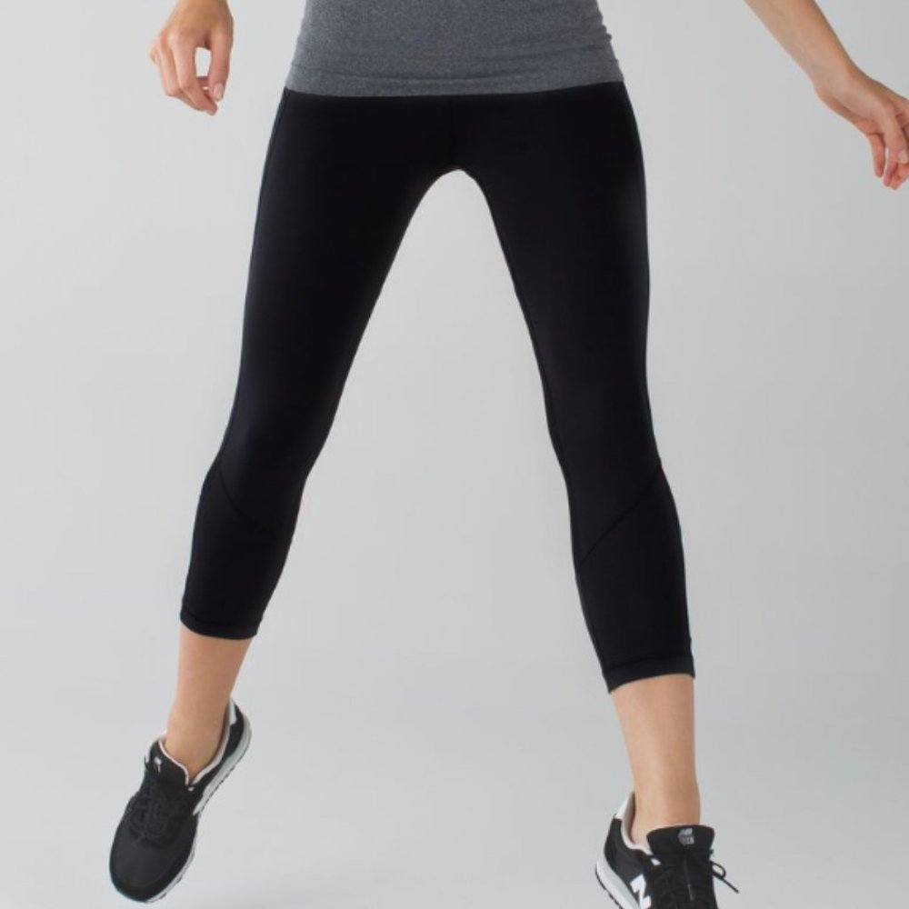 Lululemon Crop Leggings - Black - Size 4